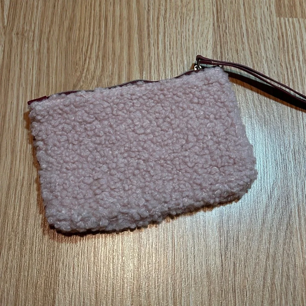 Ipsy‎ Pink Sherpa Fuzzy Pouch Cosmetic Bag with Wrist Strap Cute Small